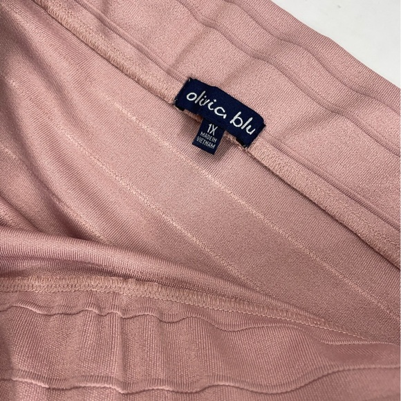 😍Elegant Pink Pencil Skirt plus size 1X - Picture 3 of 3